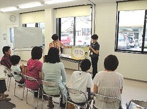 親子で認知症について学びます(千代田店)