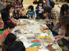 子どもの足形と手形でトナカイのクリスマス飾り作り